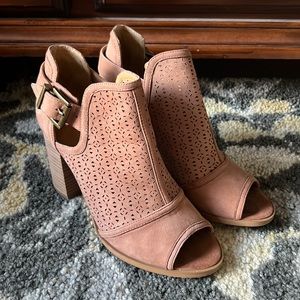 Tommy hillfiger heels